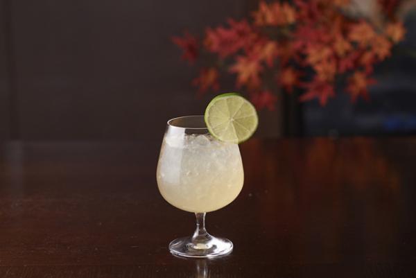 約30cmのゴマ風船の中に“月餅”と“うさぎ饅頭”!? グランド ハイアット 東京から秋限定メニューが登場