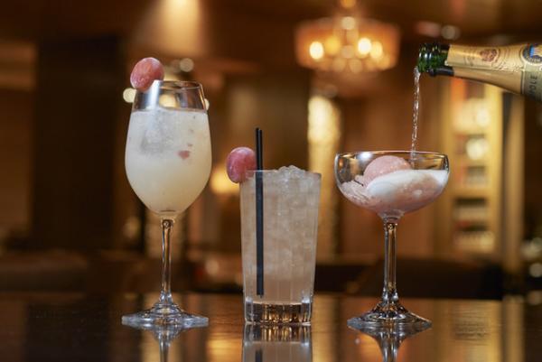 約30cmのゴマ風船の中に“月餅”と“うさぎ饅頭”!? グランド ハイアット 東京から秋限定メニューが登場