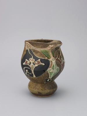 中国や朝鮮古陶磁から日用の工芸品まで。没後50年の河井寛次郎にフォーカスした展覧会が開催