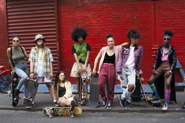 ミュウミュウがショートフィルムプロジェクトの最新作を発表。17歳少女の思春期を表現