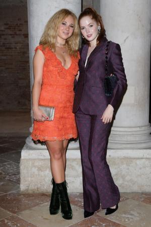 ミュウミュウがショートフィルムプロジェクトの最新作を発表。17歳少女の思春期を表現