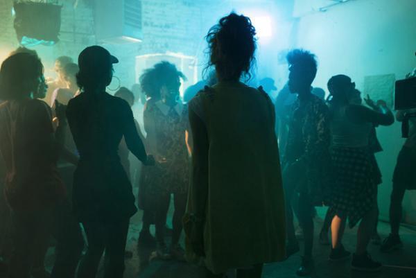 ミュウミュウがショートフィルムプロジェクトの最新作を発表。17歳少女の思春期を表現