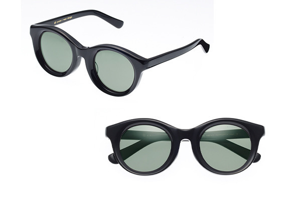 グレース・ケリーのクローゼットの中から、シャネルやディオールのドレス、希少な“ケリー”バックなど展示。世界初公開のティアラも