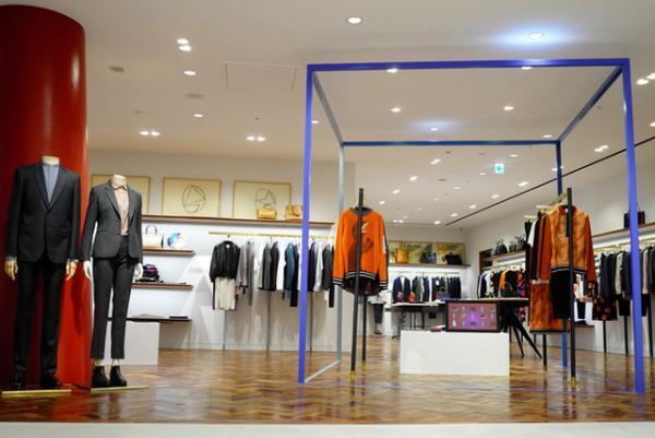 ポール・スミス初のモバイルゲームが登場！2016秋冬のモチーフ“ダイナソー”がゴーストと戦う!?