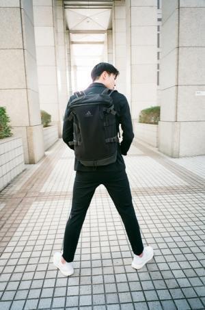 アディダスと三越伊勢丹がスーツを共同開発。従来の概念を覆す“ジャージ”の“テーラード”