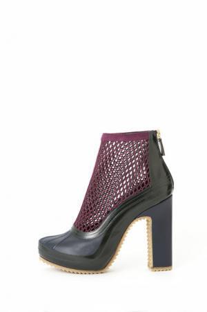 サカイ×ピエール アルディ、アウトドア要素が含まれたグラマラスなブーツ2型を発売