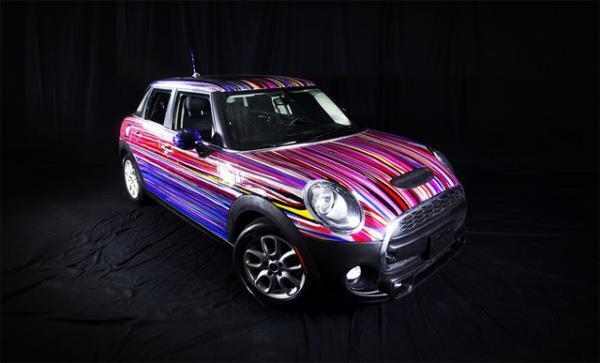 車を“重力”だけで塗装!?アーティストTheo Pintoが“マニキュア”を用い手掛けた斬新過ぎるミニクーパー