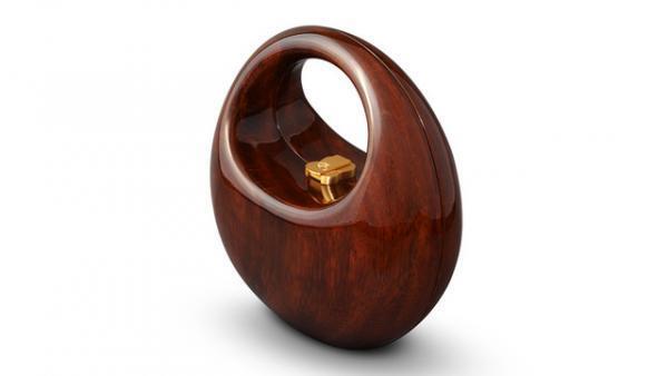 英国発の木製バッグ「ロシオ」が日本本格上陸！アカシアの木がそのままバッグに