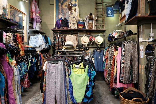 イーストロンドンでヴィンテージショップ巡り！異国情緒漂うブリックレーンを歩く【Our Favorite LONDON vol.1】