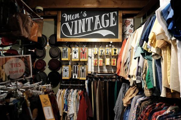 イーストロンドンでヴィンテージショップ巡り！異国情緒漂うブリックレーンを歩く【Our Favorite LONDON vol.1】