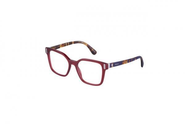 プラダがヴァネッサ・ムーディを起用した「プラダ モッズ」のスペシャルムービーを公開