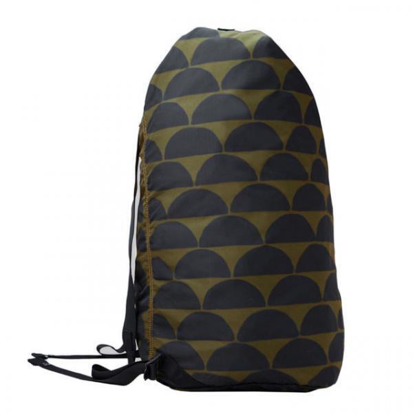 マルニ×ポーターのコラボ第3弾より、秋冬コーデを軽やかに楽しめる新色“オリーブ”が登場