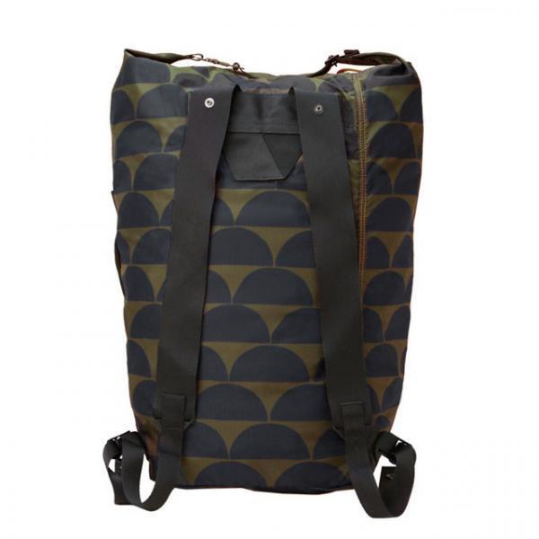 マルニ×ポーターのコラボ第3弾より、秋冬コーデを軽やかに楽しめる新色“オリーブ”が登場