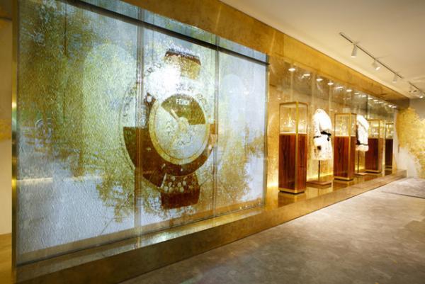 フェンディ タイムピーシズから、ミステリアスな神話から未来までの旅を表現した新作ウォッチが登場