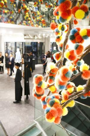 フェンディ タイムピーシズから、ミステリアスな神話から未来までの旅を表現した新作ウォッチが登場