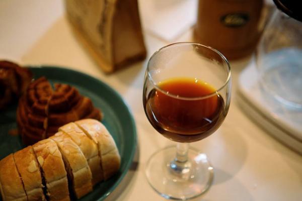 北欧のライフスタイルマーケットが青山で開催。ヴィンテージ家具や雑貨など40店舗が出店