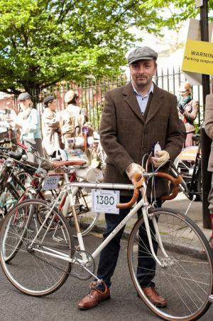 ドレスコードは“ツイード”、ロンドン発の自転車イベント「ツイードラン 東京」開催、12月は繊維産地・尾州