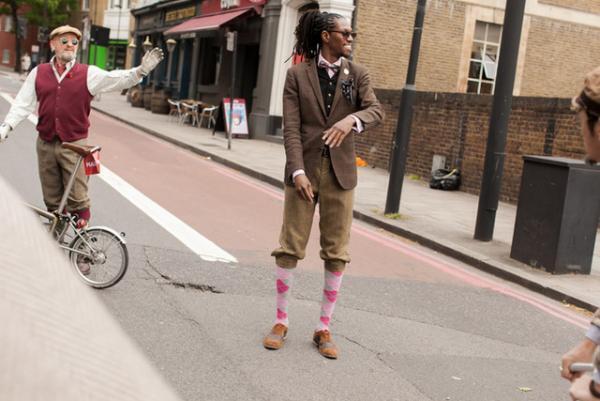 ドレスコードは“ツイード”、ロンドン発の自転車イベント「ツイードラン 東京」開催、12月は繊維産地・尾州