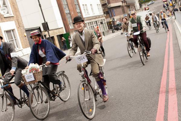 ドレスコードは“ツイード”、ロンドン発の自転車イベント「ツイードラン 東京」開催、12月は繊維産地・尾州