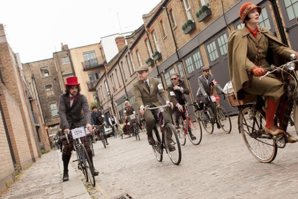 ドレスコードは“ツイード”、ロンドン発の自転車イベント「ツイードラン 東京」開催、12月は繊維産地・尾州