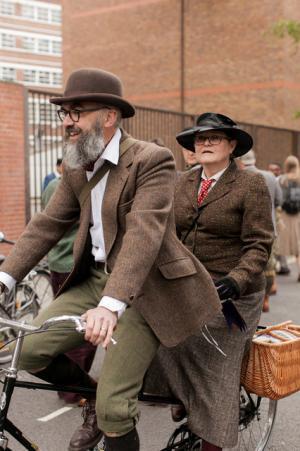 ドレスコードは“ツイード”、ロンドン発の自転車イベント「ツイードラン 東京」開催、12月は繊維産地・尾州