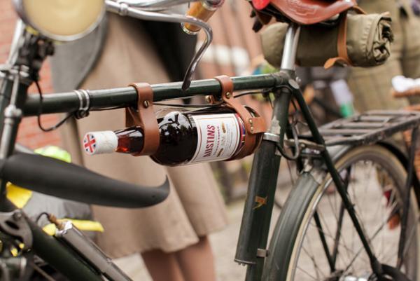 ドレスコードは“ツイード”、ロンドン発の自転車イベント「ツイードラン 東京」開催、12月は繊維産地・尾州