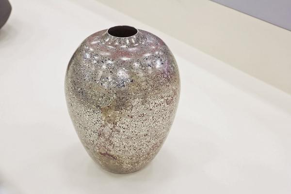 最高峰の工芸品が一堂に。日本伝統の美と技に迫る「日本伝統工芸展」が日本橋三越で開催中