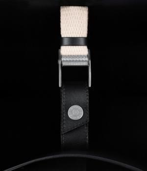 アクネ ストゥディオズ、“着物の帯揚げ”からインスパイアされた新作バッグ「Musubi bag」を発表