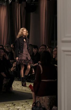バーバリーが16年セプテンバー・コレクションを発表！ショー終了直後の販売もスタート