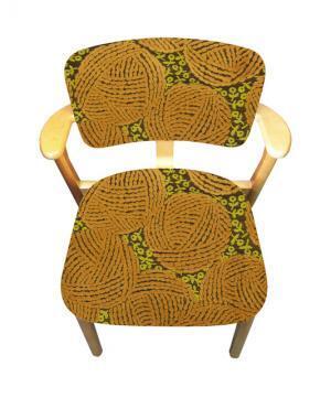 ミナ ペルホネンの生地を纏う、フィンランド発アルテックの「ドムスチェア」が70脚限定で登場