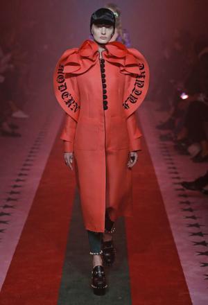 グッチが導く空想的な甘い夢【17SSウィメンズ】