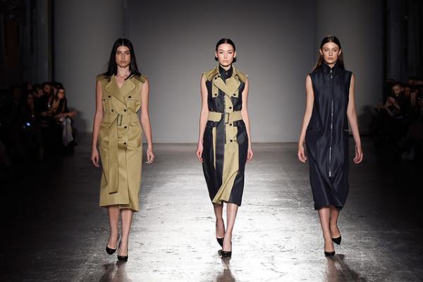 アツシナカシマがミックスカルチャーで示した存在感。音楽は堂本剛【17SSウィメンズ】