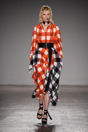 アツシナカシマがミックスカルチャーで示した存在感。音楽は堂本剛【17SSウィメンズ】