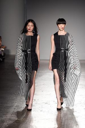 アツシナカシマがミックスカルチャーで示した存在感。音楽は堂本剛【17SSウィメンズ】