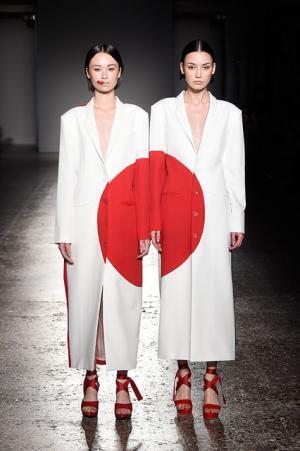 アツシナカシマがミックスカルチャーで示した存在感。音楽は堂本剛【17SSウィメンズ】