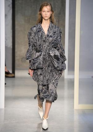 【ルック】マルニ17SSウィメンズコレクション