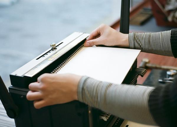 軽井沢の自然の中で“手紙”をしたためる。文具店カキモリによる「珈琲と、書きもの」イベント