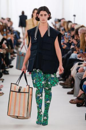 【ルック】バレンシアガ17SSウィメンズコレクション