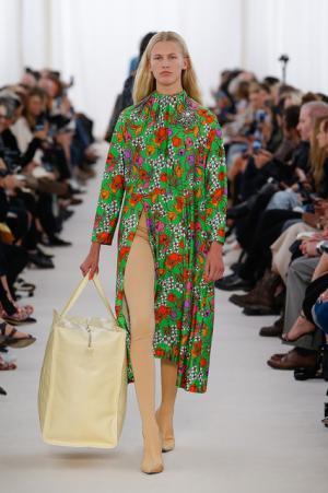 【ルック】バレンシアガ17SSウィメンズコレクション