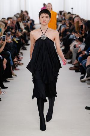 【ルック】バレンシアガ17SSウィメンズコレクション