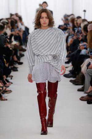 【ルック】バレンシアガ17SSウィメンズコレクション