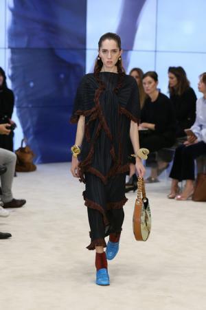 【ルック】ロエベ17SSウィメンズコレクション