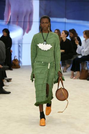 【ルック】ロエベ17SSウィメンズコレクション