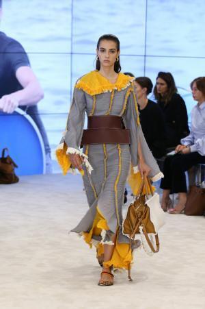 【ルック】ロエベ17SSウィメンズコレクション