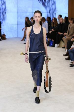 【ルック】ロエベ17SSウィメンズコレクション