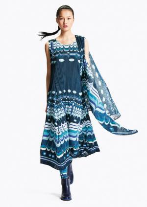 プリーツ プリーズ イッセイ ミヤケ、10月新作の着想源はブルガリア伝統の“陶器”など