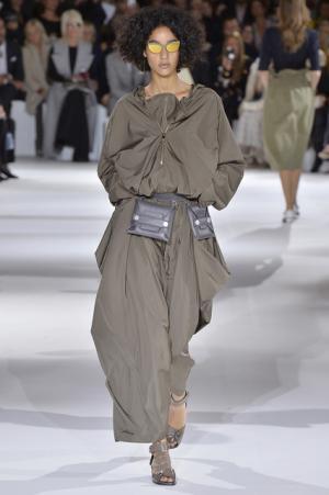 【ルック】ステラ マッカートニー17SSコレクション