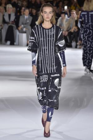 【ルック】ステラ マッカートニー17SSコレクション