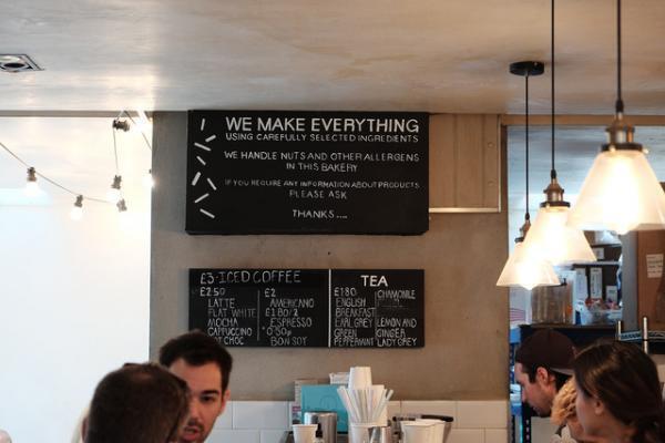 ロンドンの美味しいスイーツ事情。ビスポークケーキの生みの親リリー・ジョーンズ【Our Favorite LONDON vol.4】