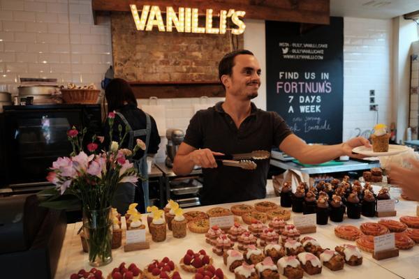 ロンドンの美味しいスイーツ事情。ビスポークケーキの生みの親リリー・ジョーンズ【Our Favorite LONDON vol.4】